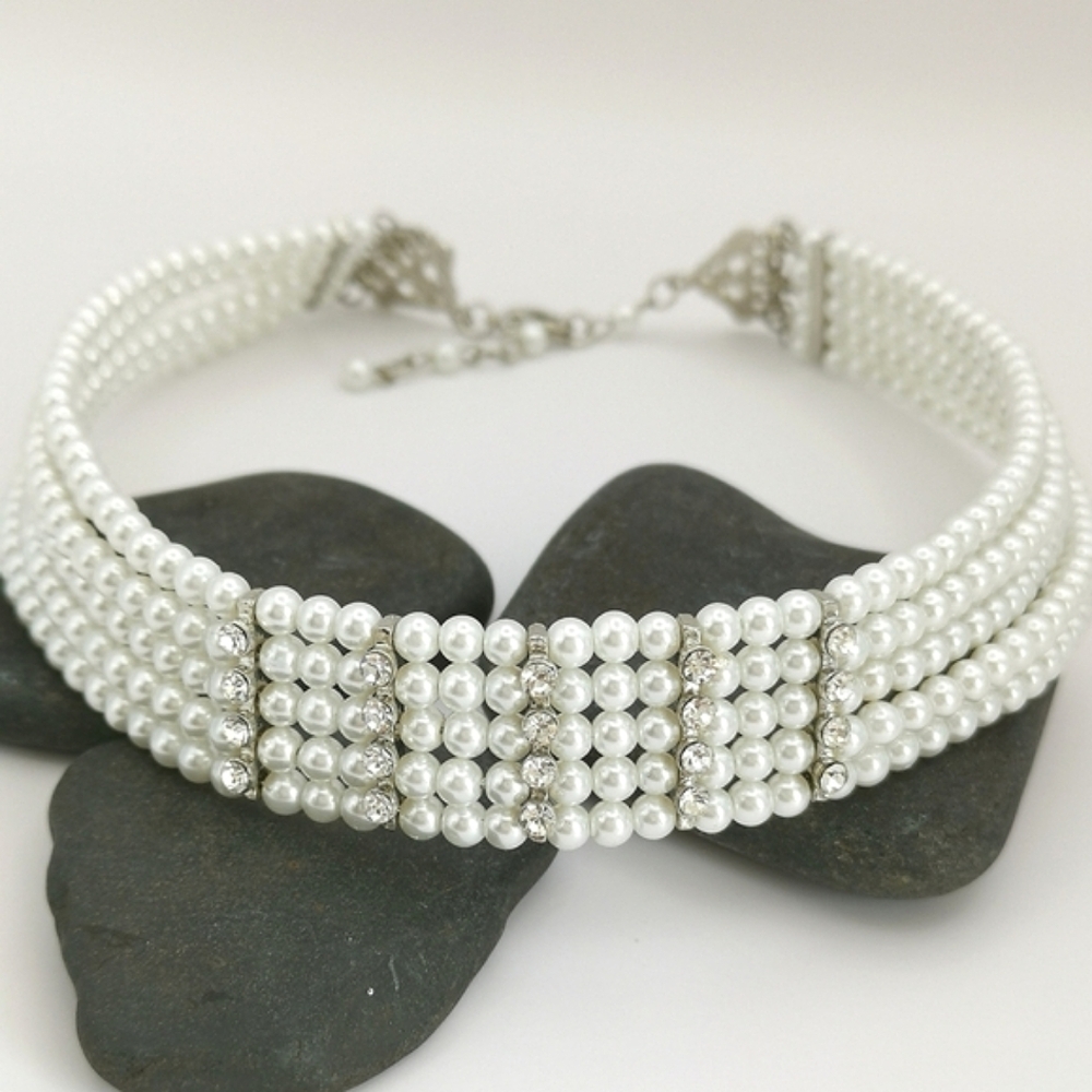 White Pearl Crystal Choker Necklace 🆕